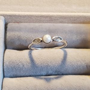 Petite Pearl Pandora Ring